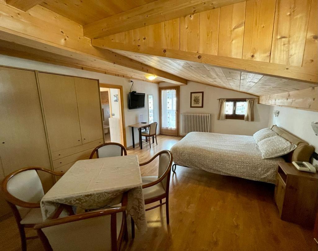 Ambassador Rooms In Bormio, Solo Camera Senza Colazione מראה חיצוני תמונה